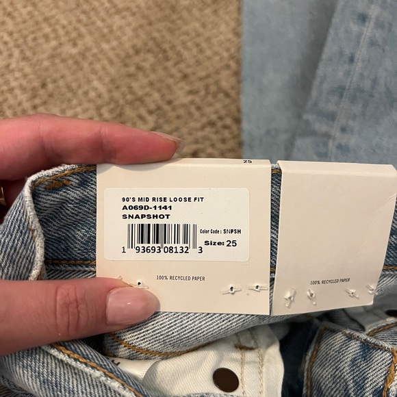 NWT. Agolde 90’s mid rise loose fit in snapshot. Size 25 - Picture 2 of 3